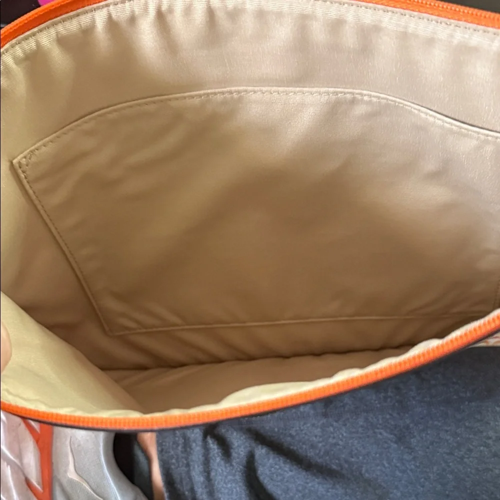 Coach Peyton Dream C Metro Tech Zip Pouch - Picture 5 of 8